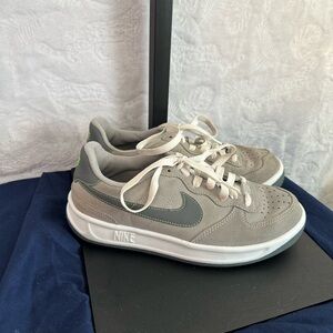 Nike Low-Top Gray Suede Sneakers with Dark Green Swoosh